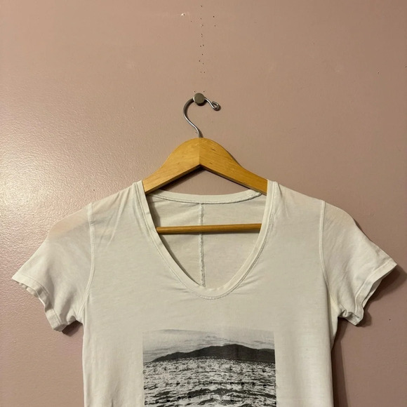 Lululemon  Circadian Short Sleeve Tee White Women Size 4? - Picture 5 of 8